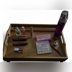 Makeup bundle